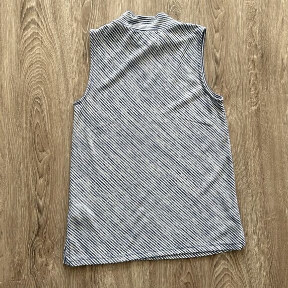 Banana Republic Tank - Picture 7 of 7